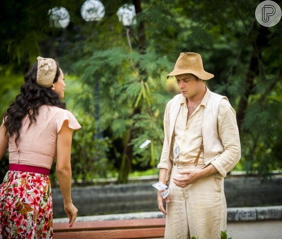 Filomena (Debora Nascimento) se revolta com Candinho (Sergio Guizé) e é hostil com ele, na novela 'Êta Mundo Bom!', em 18 de fevereiro de 2016