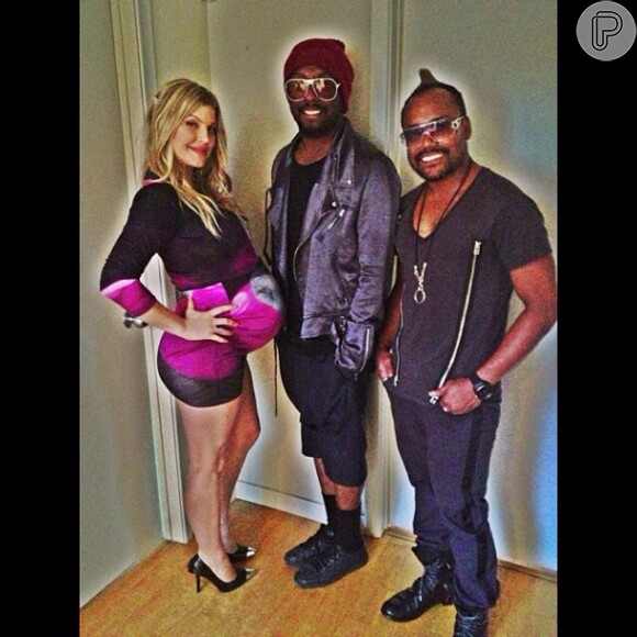 Fergie e seus companheiros da banda Black Eyed Peas