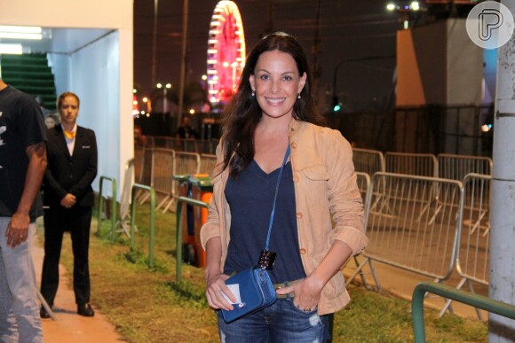 Carolina Ferraz ficou sem graça com as grosserias do namorado, Marcelo Martins, no Rock in Rio