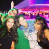 Bruna Marquezine acompanhou show de Ivete Sangalo e Beyoncé, no RIR, acompanhada da irmã de Neymar, Rafaella