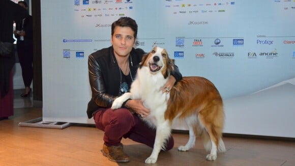 Bruno Gagliasso recebe famosos em exibição do filme 'Mato sem Cachorro', no RJ