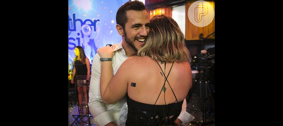 Matheus vai sem Cacau à festa pós-final do 'BBB16', mas ela garante: 'Namorados'