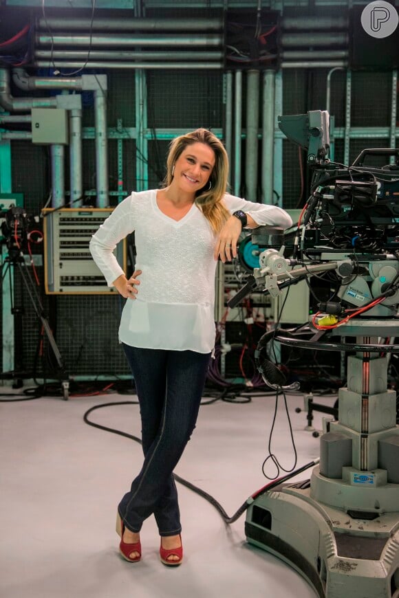 Atualmemnte Fernanda Gentil apresenta o 'Globo Esporte'
