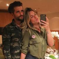 Bruno Gagliasso e Giovanna Ewbank combinam look militar: 'Tão fofo nós dois'