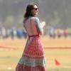 Kate Middleton mostrou muita animação neste domingo, 10 de abril de 2016, em evento no parque The Oval Maidan, em Bombaim, na Índia