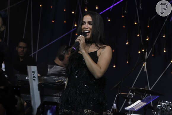 Estreia de Anitta como apresentadora do 'Música Boa ao Vivo' rende elogios. O programa teve a participação de Jorge & Mateus e Sorriso Maroto, em 12 de abril de 2016