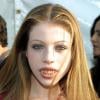 Michelle Trachtenberg, que atuava em 'Buffy: A Caça-Vampiros', posou em durante comemoração de halloween como vampira. Pelo jeito a moça se identifica com o tema