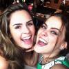 Ana Paula Renault publicou uma foto com sua sobrinha Clara no Instagram durante um momento em família