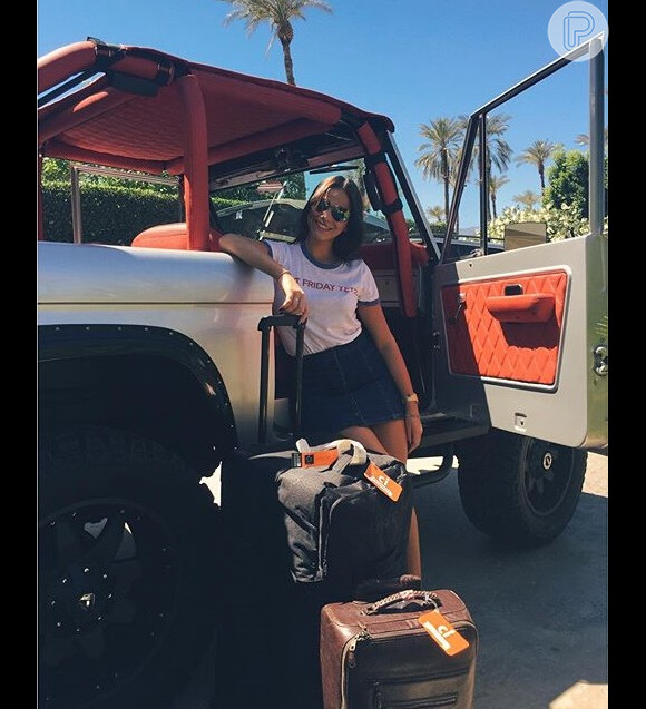 De malas prontas, Bruna Marquezine se despediu do Coachella 2016 nesta segunda-feira, dia 18 de abril de 2016