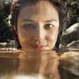 Mimi (Yanna Lavigne) tomou banho em um rio na novela 'Liberdade, Liberdade'
