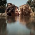  Cena de beijo entre Mimi (Yanna Lavigne) e Gironda (Hanna Romanazzi) na novela 'Liberdade, Liberdade' agitou a web na noite desta segunda-feira, 18 de abril de 2016: 'Adorei' 