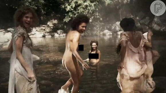 Prostitutas chegam a um rio para tomar banho na novela 'Liberdade, Liberdade'