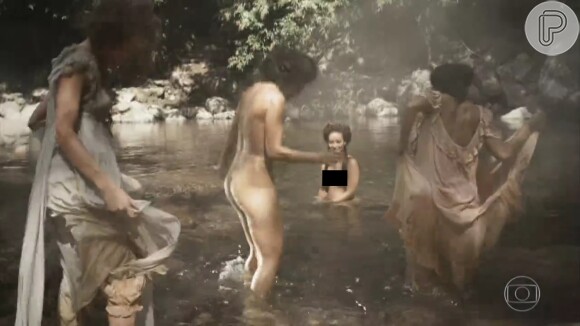Cenas de nudez na novela 'Liberdade, Liberdade' agitaram a web na noite desta segunda-feira, 18 de abril de 2016: 'Maravilha de banho de rio'