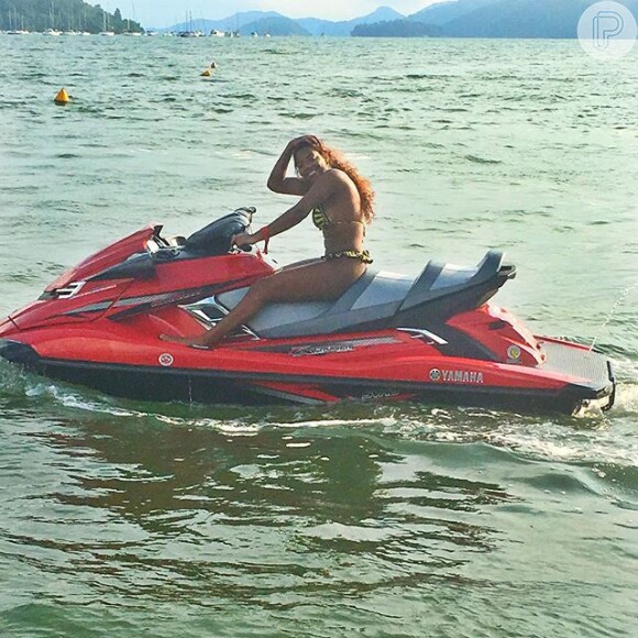 Ludmilla comprou um Jet ski de R$ 105 mil e publicou uma foto em seu perfil no Instagram
