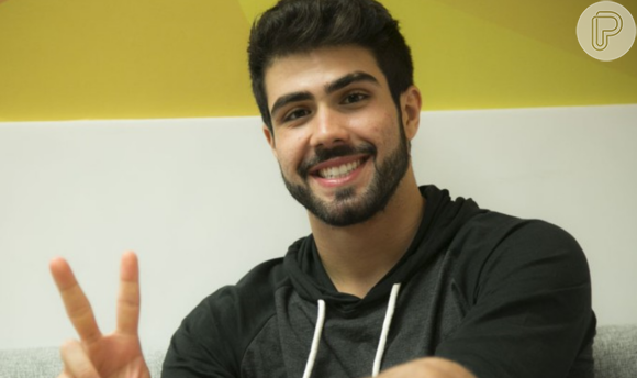 Juliano Laham se diz solteiro após fotos com Juliana Paiva: 'Temos carinho e respeito'