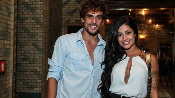 Felipe Roque concorda com Neymar e elogia namorada, Aline Riscado: 'Ela é linda'