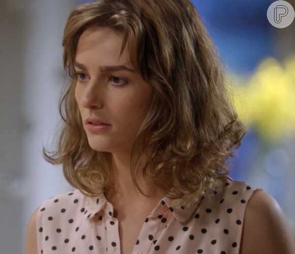 Sofia (Priscila Steinman) será assassinada por Jacaré (Sergio Malheiros), na novela 'Totalmente Demais'