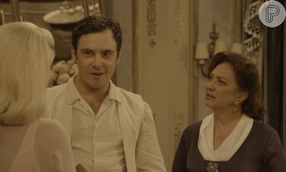 Candinho (Sergio Guizé) vai pedir Sandra (Flávia Alessandra) em namoro depois de beijá-la, na novela 'Êta Mundo Bom!
