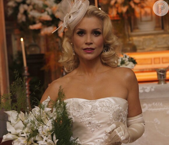 Sandra (Flávia Alessandra) está decidida a se casar com Candinho (Sergio Guizé), na novela 'Êta Mundo Bom!