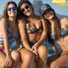 Amanda de Godoi, Giulia Costa e Marina Moschen ficaram amigas nos batidores de 'Malhação - Seu Lugar no Mundo' e exibem boa forma em dia de praia