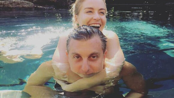 Angélica e Luciano Huck curtem feriado de sol juntos na piscina: 'Dando valor'