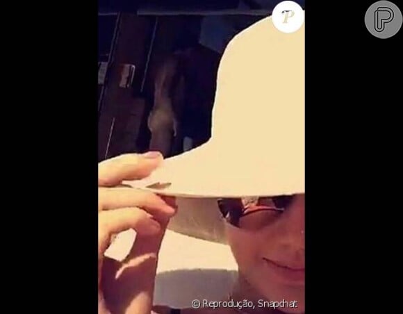 Ana Paula mostrou o bumbum de Roberto Justus no Snapchat sem querer
