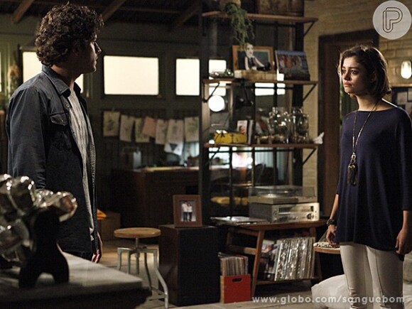 Bento (Marco Pigossi) afirma que não sente mais nada por Amora (Sophie Charlotte), em 'Sangue Bom'
