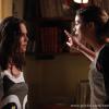Amora (Sophie Charlotte) é presa por agredir Socorro (Tatiana Alvim), em 'Sangue Bom'