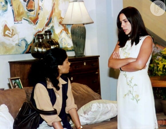 Gloria Pires em cena na novela 'Suave Veneno' (1999), com Patrícia França