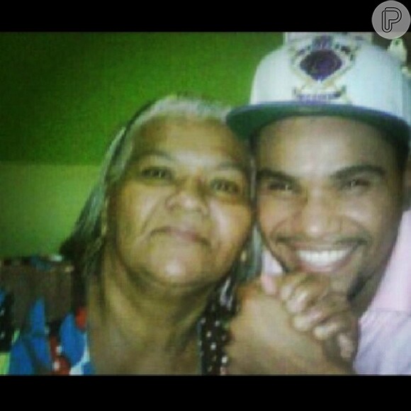 Dona Ivonete, mãe de Naldo Benny, morre no Rio de Janeiro, em 30 de outubro de 2013