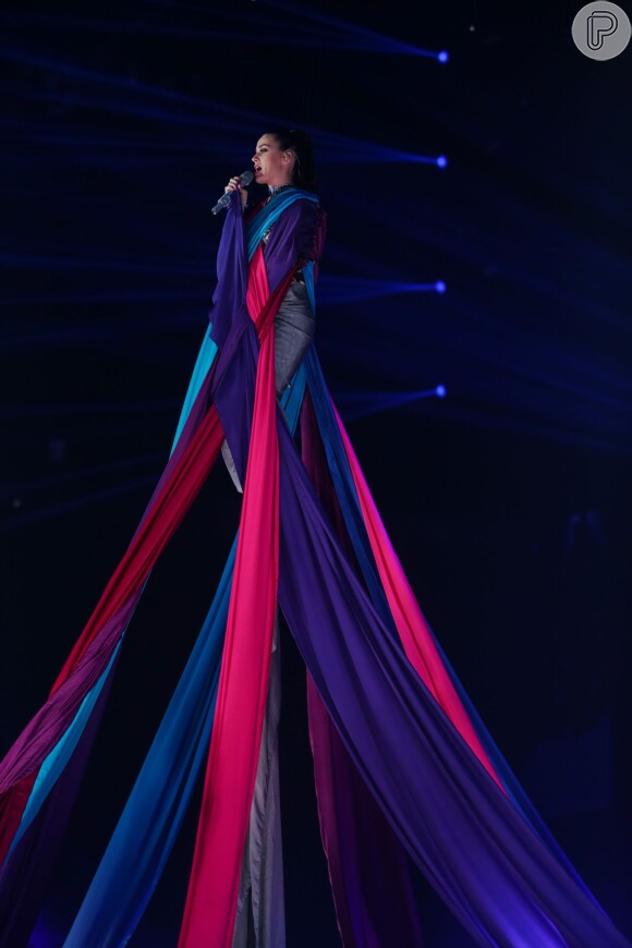 Katy Perry se apresenta no EMA 2013