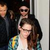 Kristen Stewart e Robert Pattinson chegam a Los Angeles, nos Estados Unidos