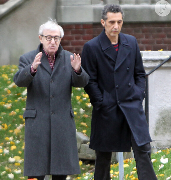 Woody Allen e John Turturro no set de filmagem de 'Fading Gigolo'. O filme esteve em cartaz no Brasil durante o Festival do Rio
