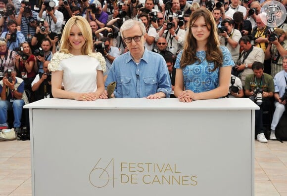 Em 2011, no 64º Festival de Cannes, Woody Allen posa com Lea Seydou e Rachel McAdams na sessão de fotos de seu filme 'Meia Noite em Paris'