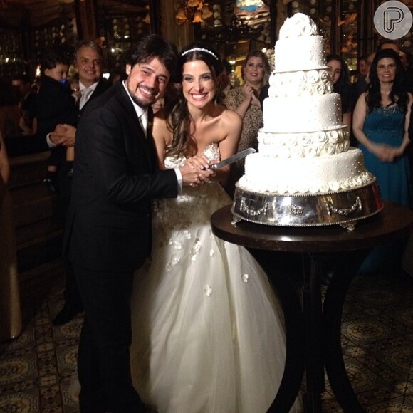 A festa de casamento de René Sampaio com a atriz Bruna Spínola aconteceu na Confeitaria Colombo, no Rio