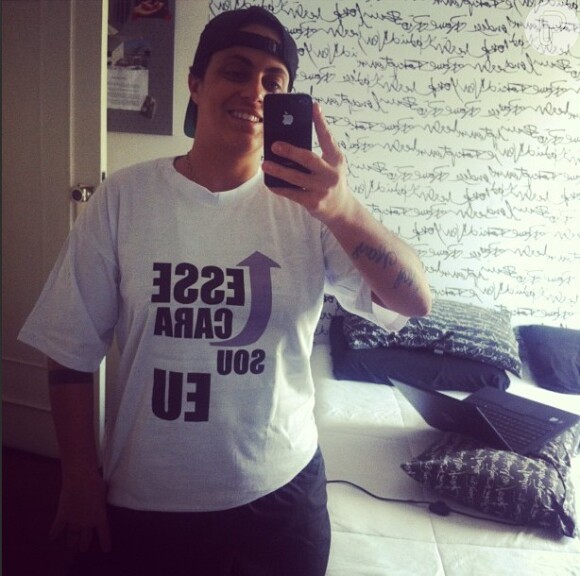 Thammy Miranda publica foto usando camisa com a frase 'Esse Cara Sou Eu' em seu Instagram, em 28 de dezembro