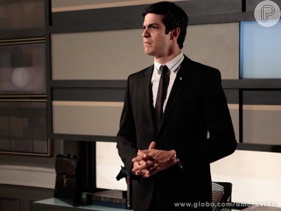 Félix (Mateus Solano) procura Paloma (Paolla Oliveira) para pedir perdão, em 'Amor à Vida'