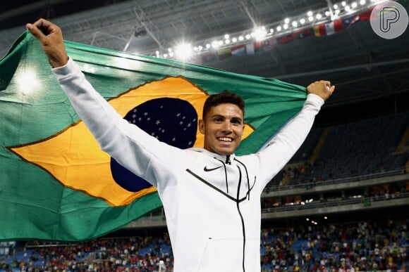 O Brasil levou mais um ouro no salto com vara ao Thiago Braz atingir a marca de 6,03m