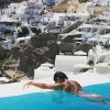 Atriz compartilhou várias imagens de sua viagem à Grécia