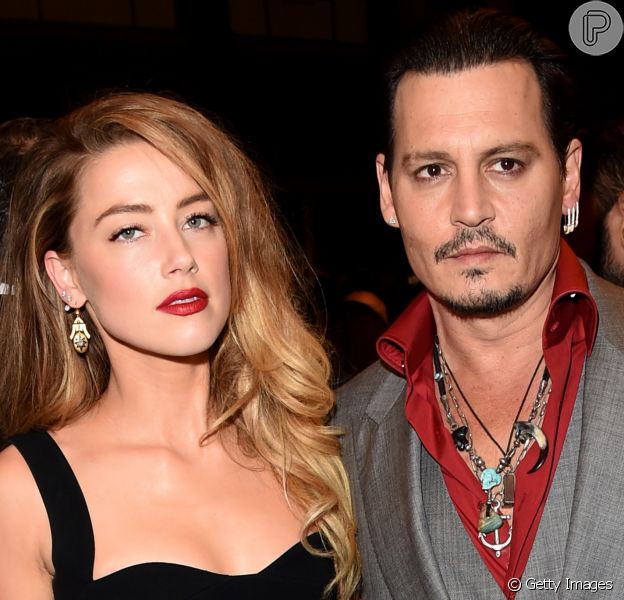 Johnny Depp e ex-mulher, Amber Heard, firmam acordo de divórcio em audiência nesta quarta-feira, dia 17 de agosto de 2016