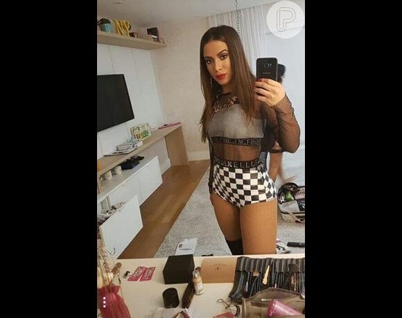 Anitta já postou foto de seu quarto na sua contad e Instagram
