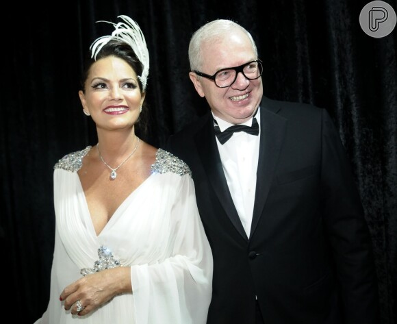 Luiza Brunet está preparando festa de aniversário de 60 anos para o namorado, o bilionário Lírio Parisotto