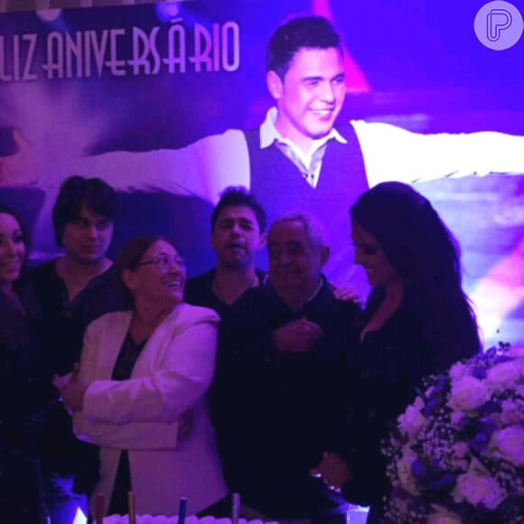 Graciele Lacerda posou ao lado de seu Francisco, pai de Zezé Di Camargo