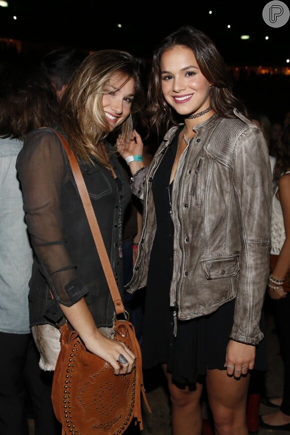 Sasha Meneghel e Bruna Marquezine são muito próximas e foi em 2014, quando viu a amiga desfilar, que a filha de Xuxa fez o primeiro contato com a Coca-Cola Jeans
