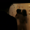 Em cena, personagem de Marina Ruy Barbosa transa com Otto (Pedro Lamin) no chuveiro e é observada por Vicente, Jesuíta Barbosa