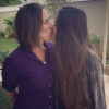 Gloria Pires e Ana Morais dão um selinho em vídeo: 'Te amo'
