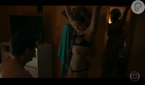 Leandra Leal fica de calcinha e sutiã em 'Justiça' e movimenta a web: 'Que corpo é esse?'