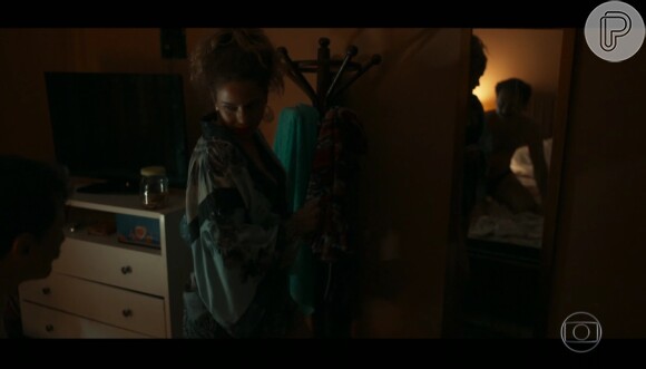 Leandra Leal fica de calcinha e sutiã em 'Justiça' e movimenta a web: 'Que corpo é esse?'