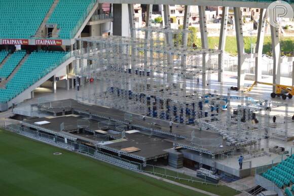 Detalhes do palco de Ivete na Arena Fonte Nova, em Salvador, na Bahia, em 3 de dezembro de 2013