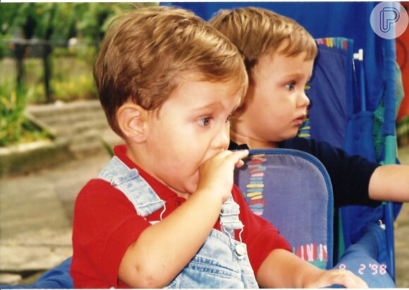 Com 1 ano, Bruno e Tiago eram loirinhos. Os dois eram xodós nos bastidores de 'Anjo Mau'